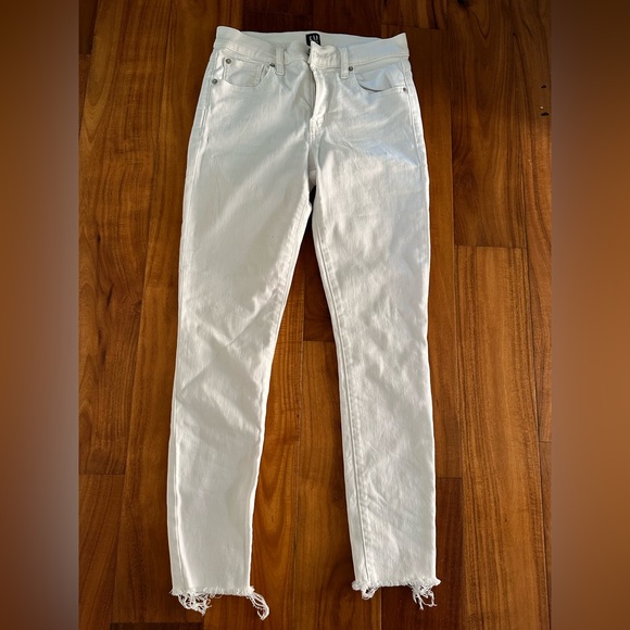 Mid Rise True Skinny Ankle Jeans | white | Size 27 - Picture 4 of 7